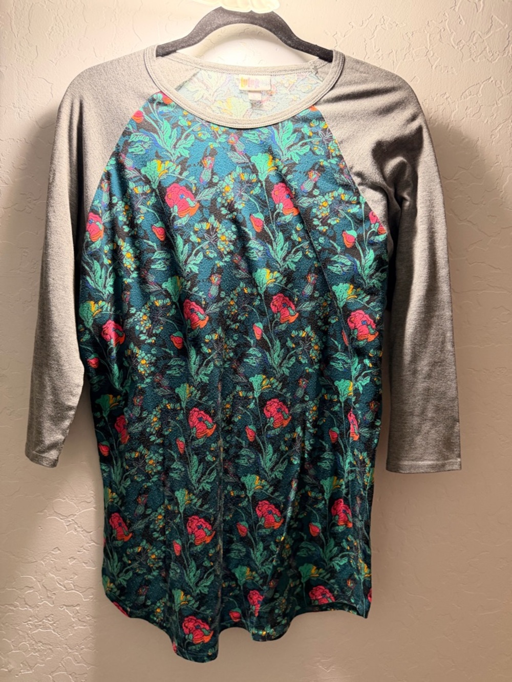 LuLaRoe Gray Raglan Teal Floral Print Old School Unicorn Randi Baseball Tee